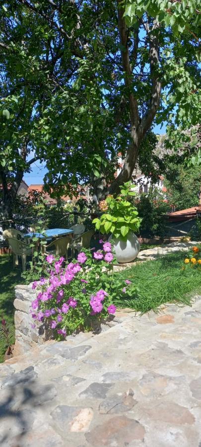 Roleo Guest House Lini Εξωτερικό φωτογραφία