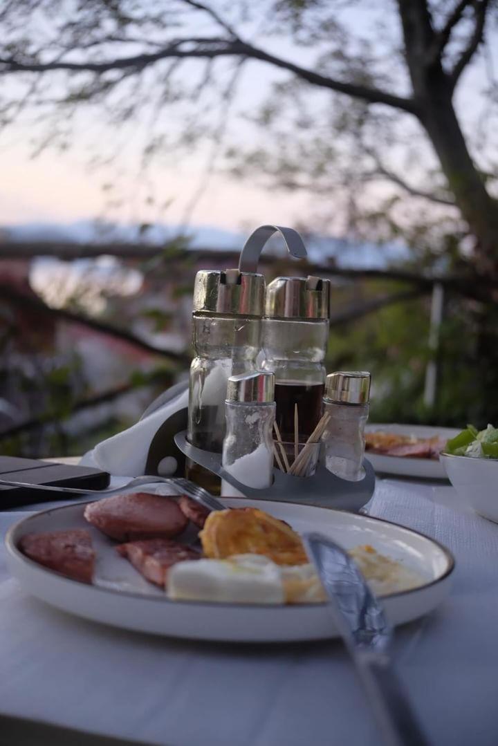 Roleo Guest House Lini Εξωτερικό φωτογραφία