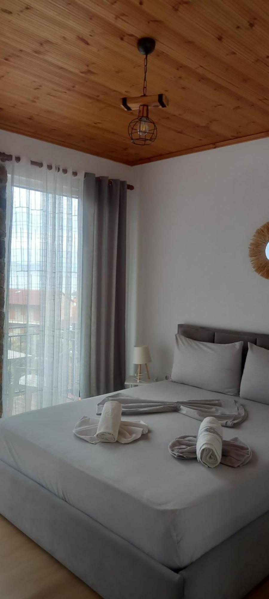Roleo Guest House Lini Εξωτερικό φωτογραφία