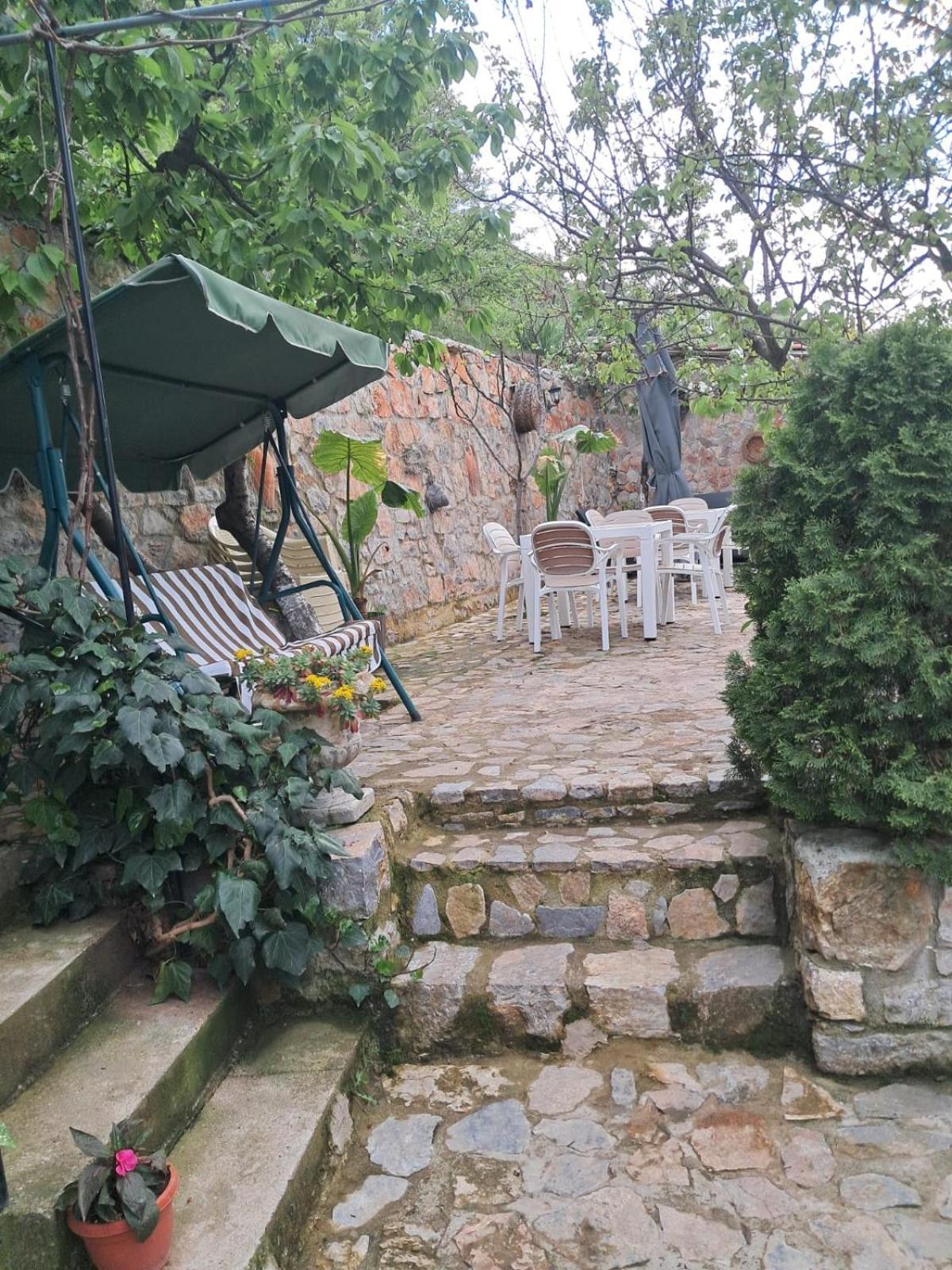 Roleo Guest House Lini Εξωτερικό φωτογραφία