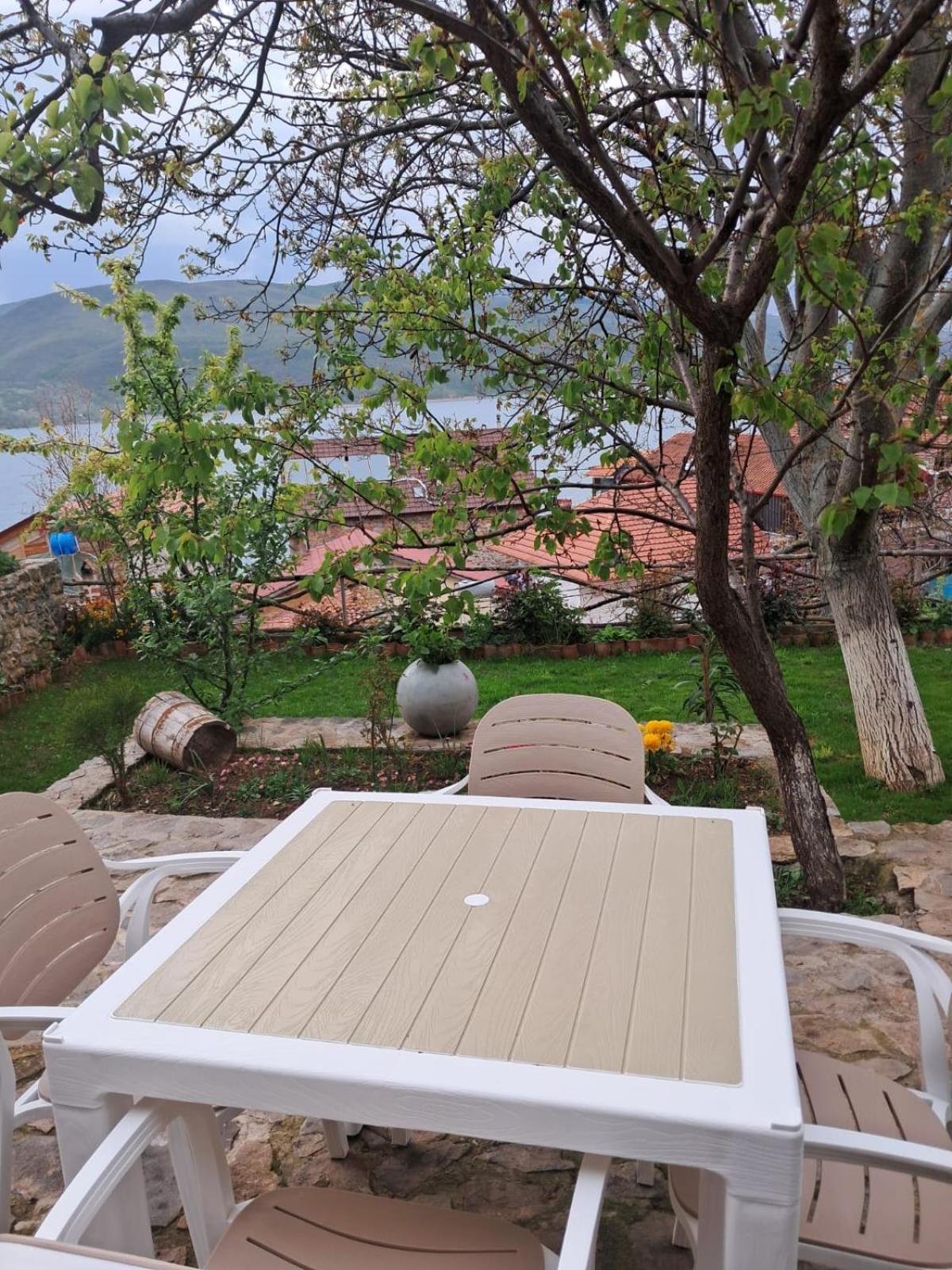 Roleo Guest House Lini Εξωτερικό φωτογραφία